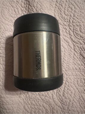 Thermos Black Lid with Embossed Logo